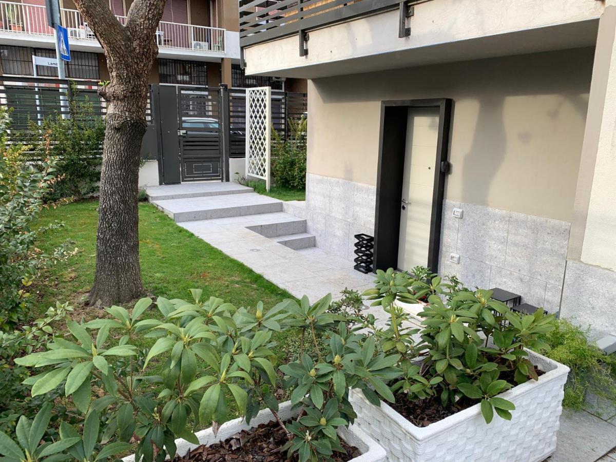 Papero Rosso Apartment Rozzano Exterior photo